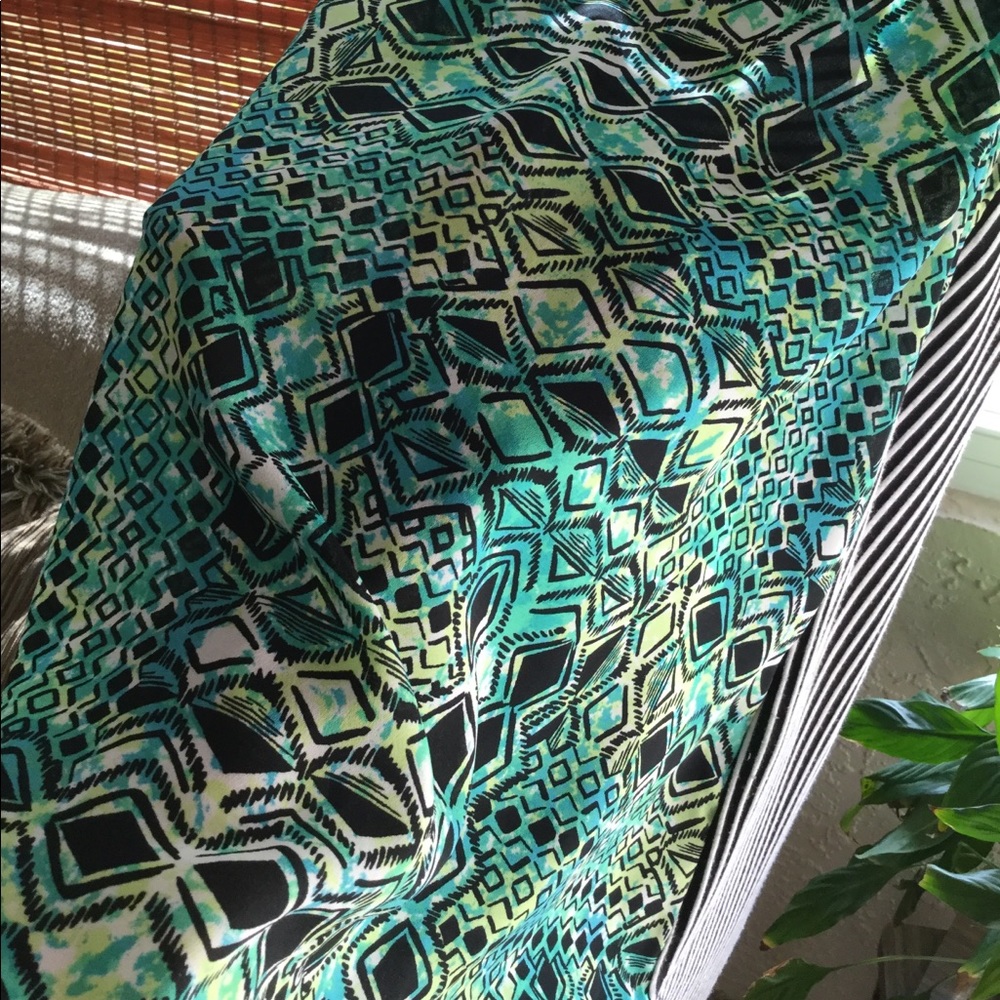 Beautiful Multicolored High-Low Design Dress Top - Picture 8 of 8